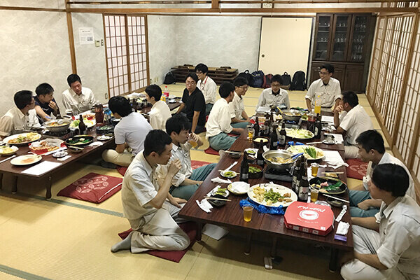 社内懇親会場